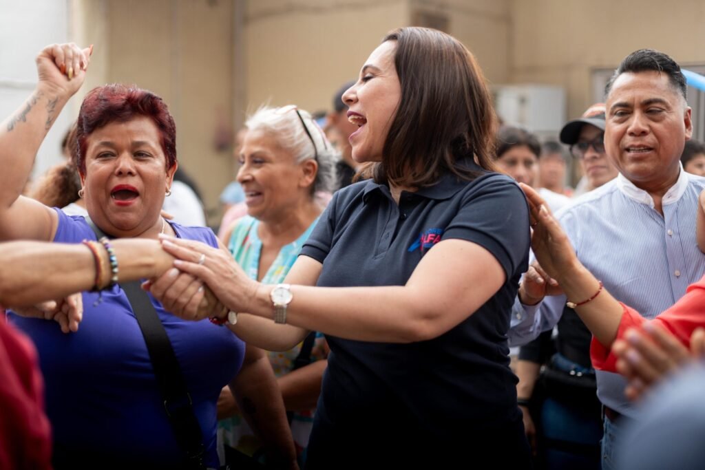 LAS HERAS, CON LORENA ALFARO