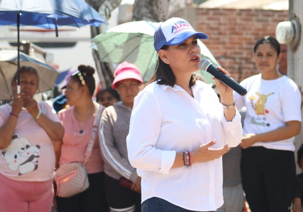 Peñuelas, con Lorena Alfaro