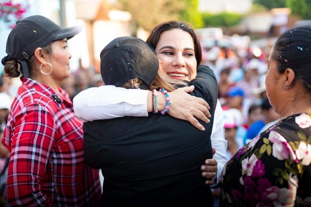 Se compromete Lorena Alfaro con San Roque