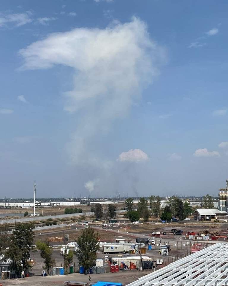 Incendio en refinería de Pemex en Salamanca deja varios muertos y heridos