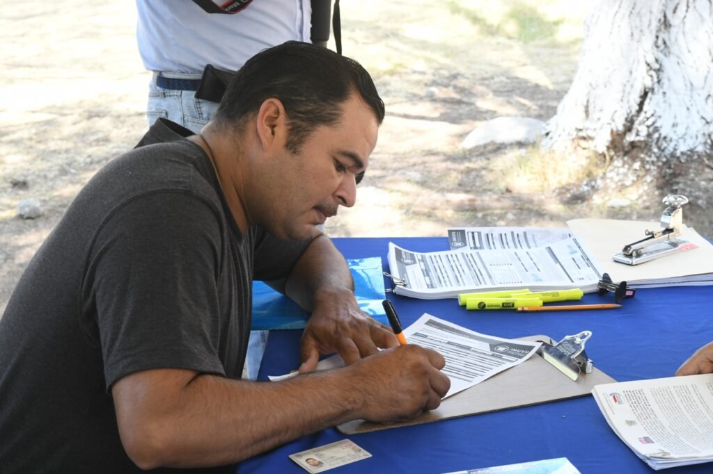 Trabajan por Brindar Certeza Jurídica de Viviendas en Irapuato