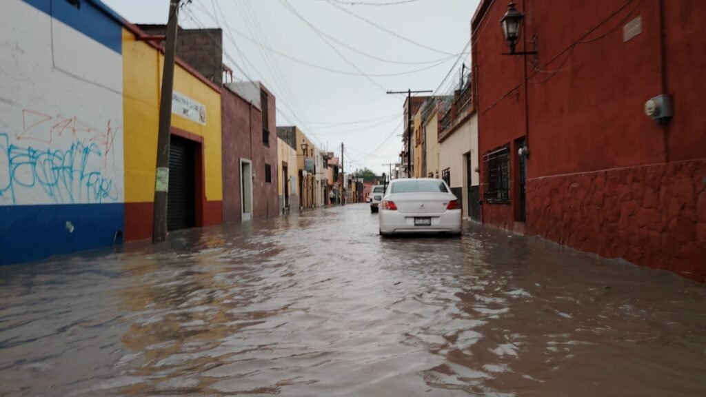 Pega fuerte tromba en Salvatierra