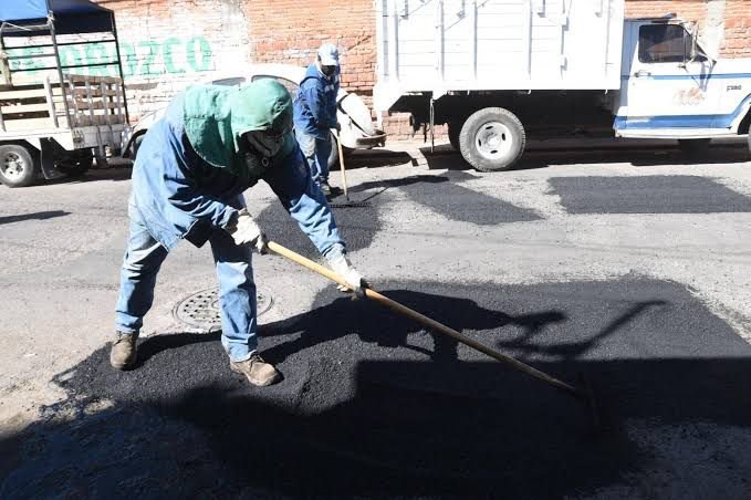 Tapan baches hasta los sábados en Irapuato