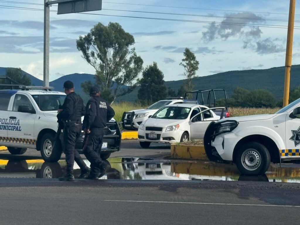 Dos policías mueren en ataque en Santiago Maravatío