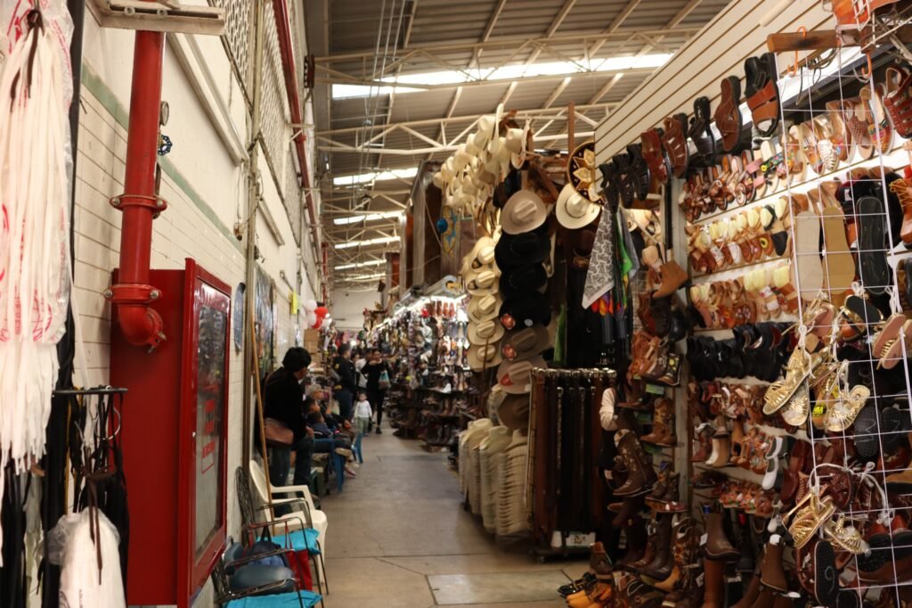 MEJORAN MERCADO HIDALGO CON ILUMINACIÓN