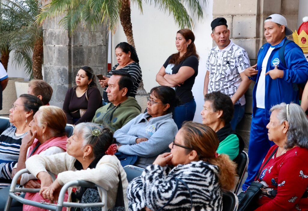 CAPACITAN A PARTICIPANTES EN EMPLEO TEMPORAL DE VILLA NAVIDEÑA