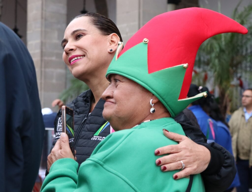 CELEBRAN PARTICIPACIÓN DE PERSONAS CONDISCAPACIDAD Y ADULTOS MAYORES EN VILLA NAVIDEÑA