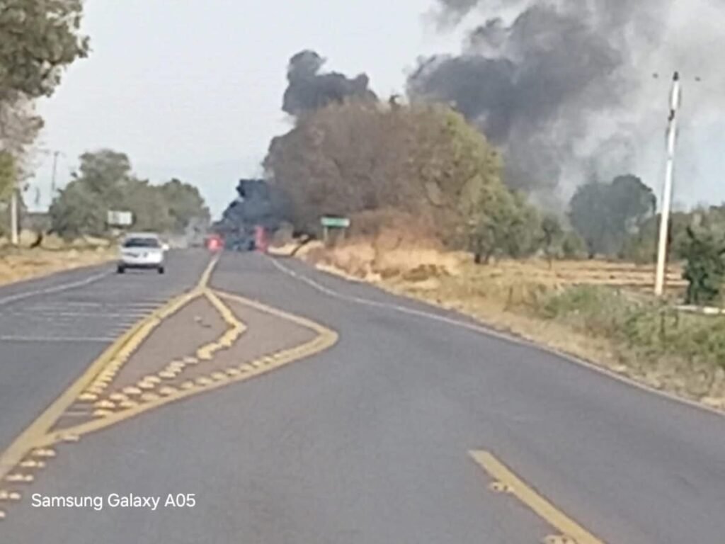 Queman autobús en Salvatierra