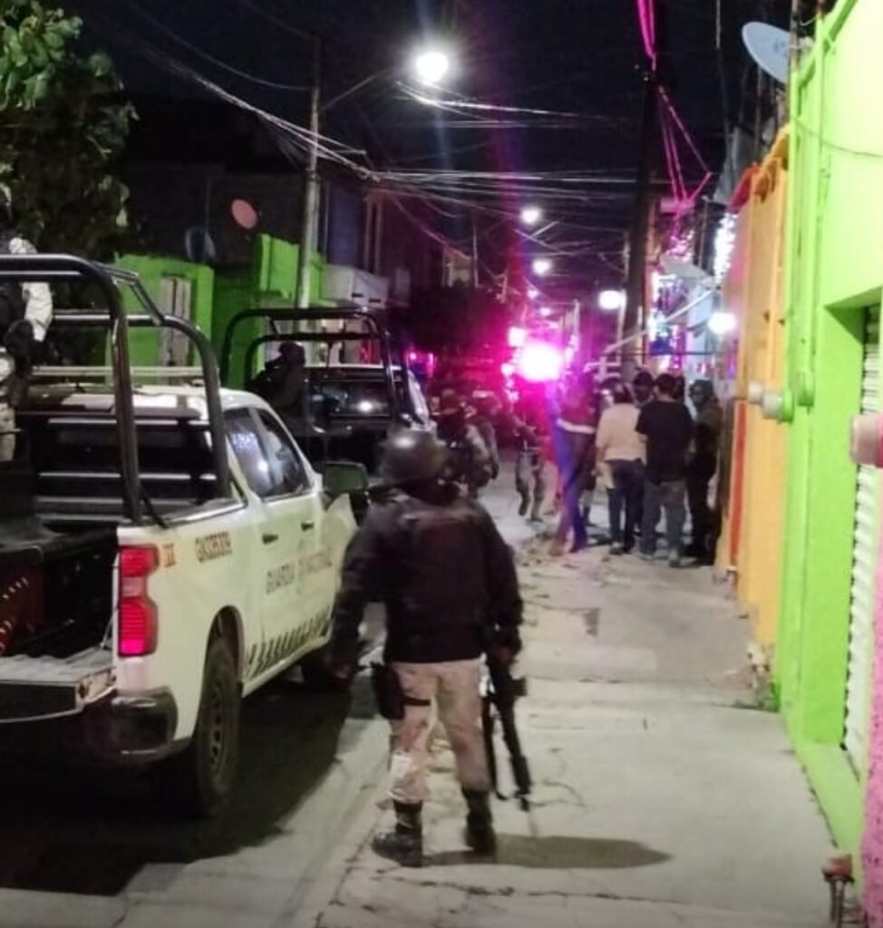 Atacan a balazos a dos en Ojinaga