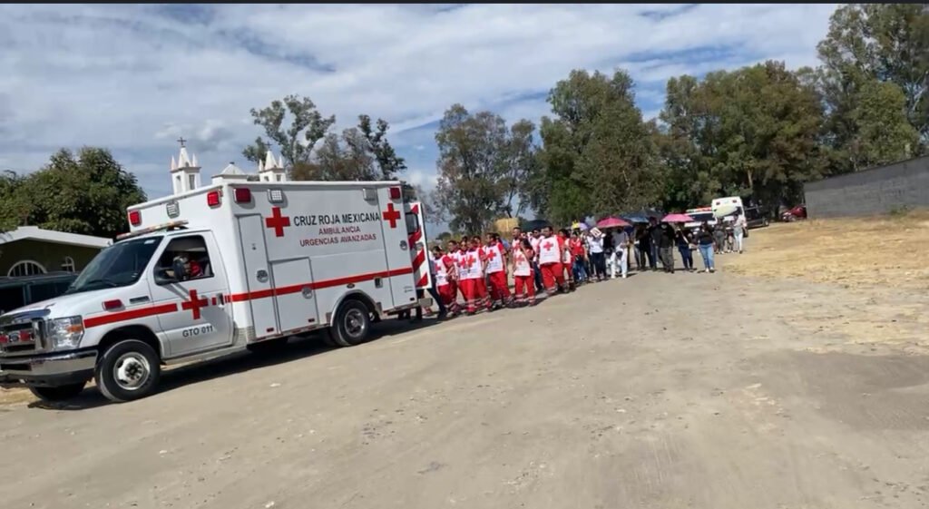 *Despiden a Estefany Judith Ramírez Guerrero, paramédica de Cruz Roja, en Estación Joaquín