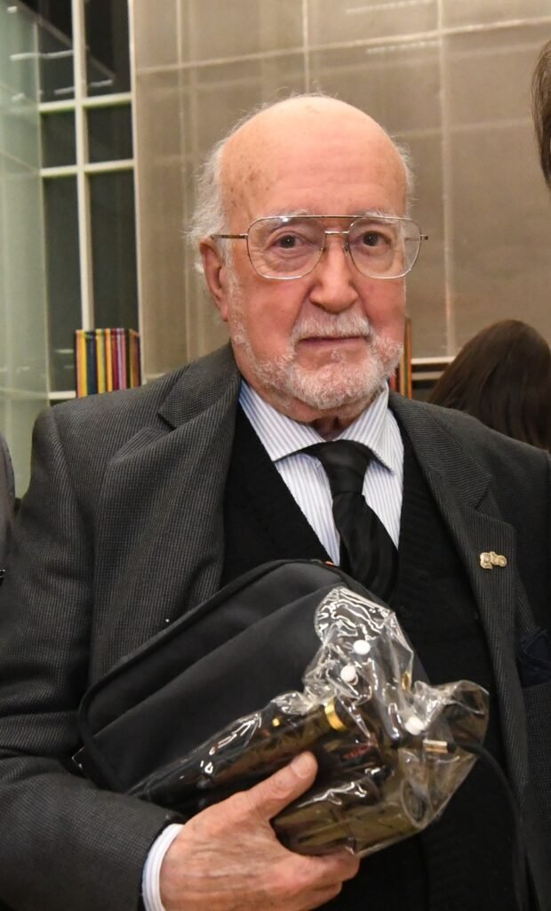 ES JAVIER MARTÍN RUIZ, GANADOR DE LA PRESEA VASCO DE QUIROGA