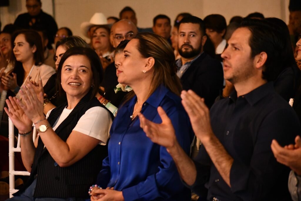 REÚNE ALDO MÁRQUEZ A LOS ALCALDES, SÍNDICOS Y REGIDORES DE ACCIÓN NACIONAL EN IRAPUATO