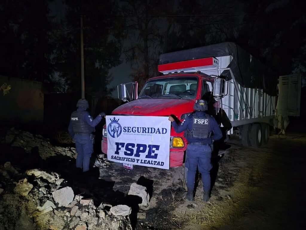 Asegura Secretaría de Seguridad y Paz un tractocamión con 25 mil litros de hidrocarburo en área habitacional de Celaya