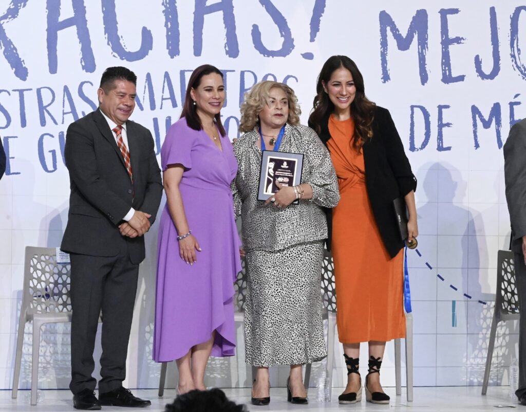 CELEBRAN A MAESTRAS Y MAESTROS GUANAJUATENSES