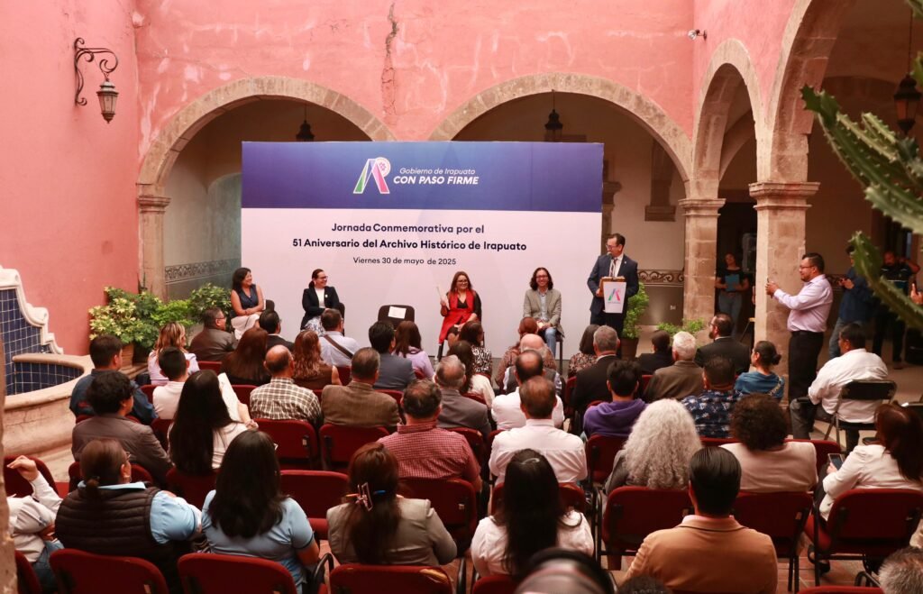 CELEBRA ARCHIVO DE IRAPUATO 51 AÑOS DE HISTORIA