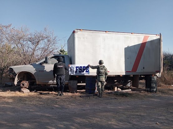 Recuperan predio con 14 autos robados en Penjamo