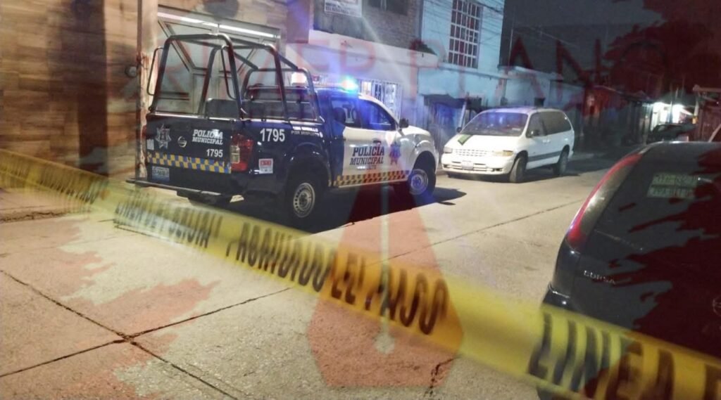 Muere mujer tras ataque armado