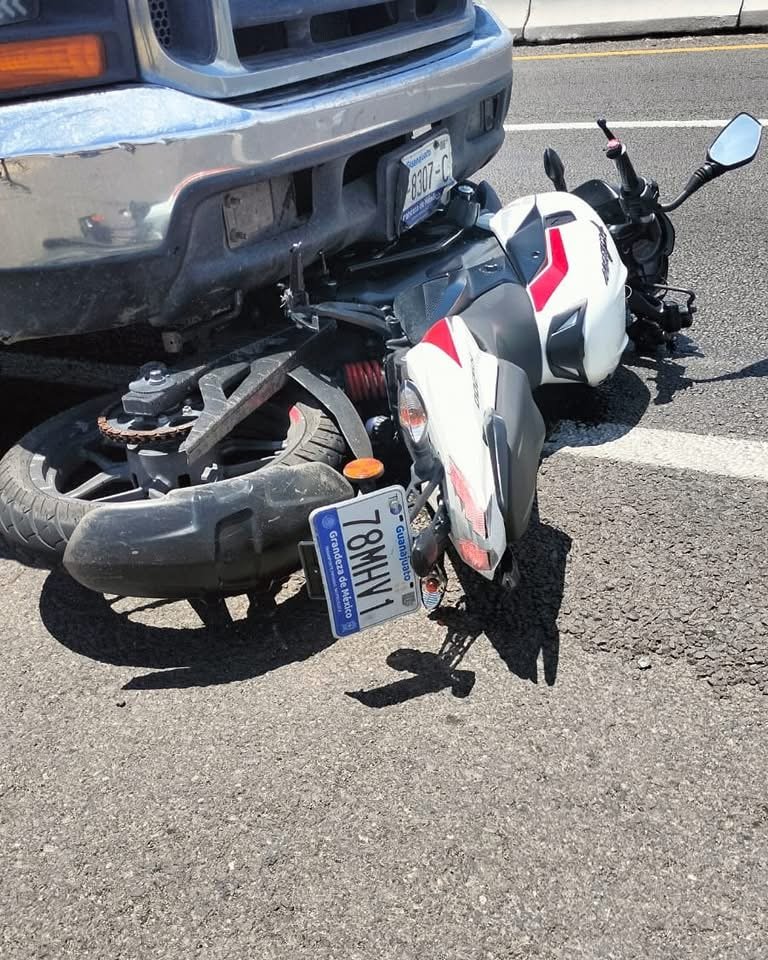 Motociclista pierde la vida en accidente sobre la carretera Salamanca–Celaya