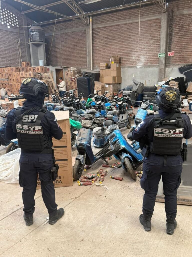 Aseguran más de 2.5 millones de pesos en cateo en colonia Héroes de Chapultepec, en León