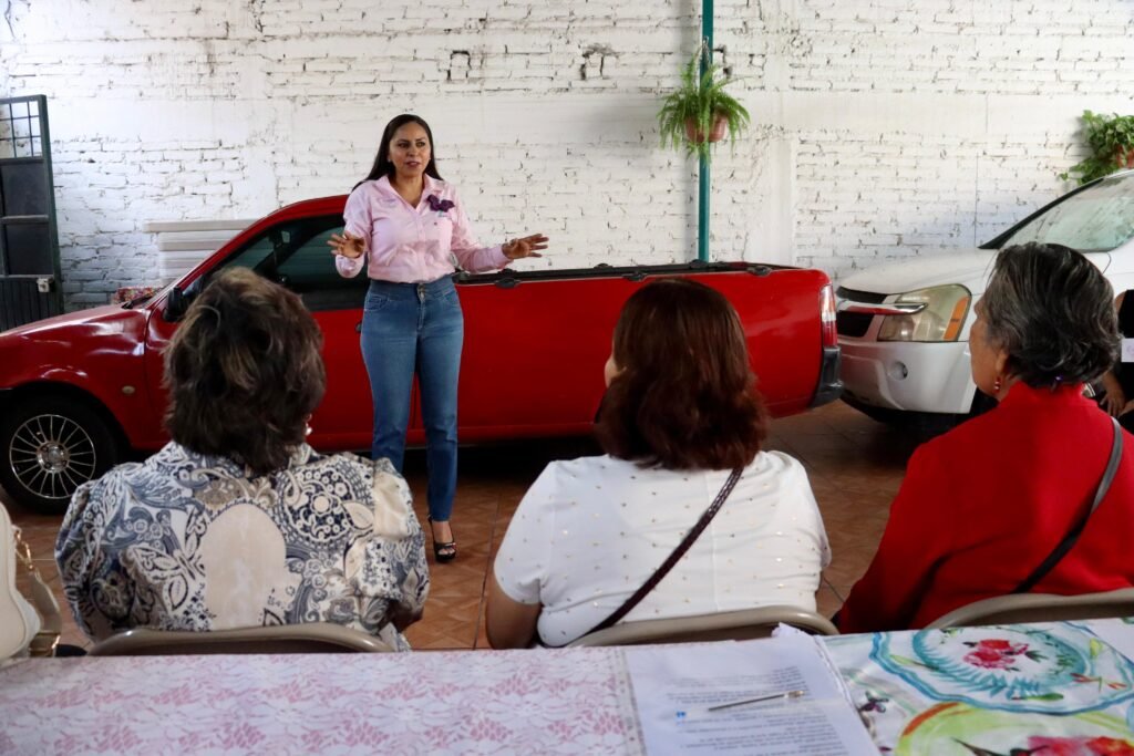 Fortalecen a mujeres con redes de apoyo
