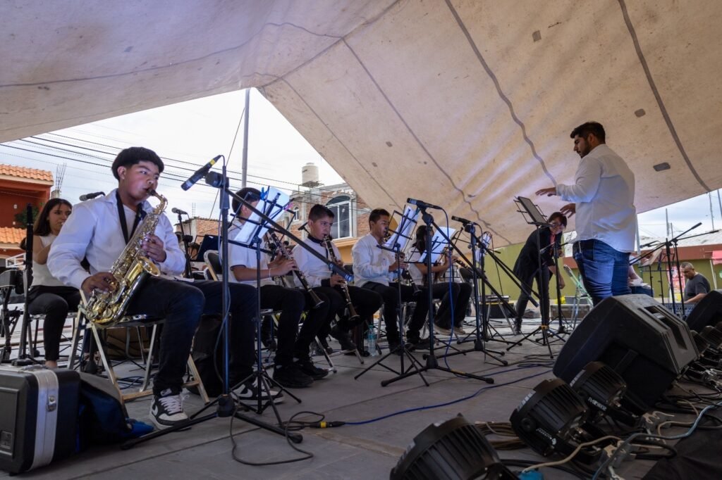 Banda Sinfónica de Abasolo ofrece clase muestra en El Saucillo con el programa Vientos Musicales para la Gente